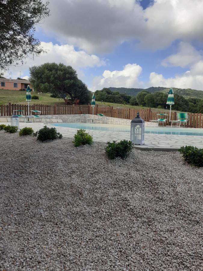 Agriturismo Gli Olivastri -Appartamento Bel Vedere Con Piscina ,Solarium E Vista Mare,Climatizzatore ,Wifi Aglientu Exteriér fotografie
